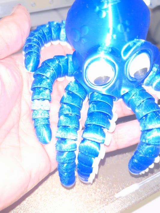 🐙 Blue & White Articulated Octopus Fidget